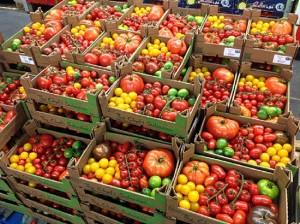 550x410xFruit-and-Vegetable-Market-Report-December-2013-Tomatoes.jpg.pagespeed.ic.iEZrKVINKz